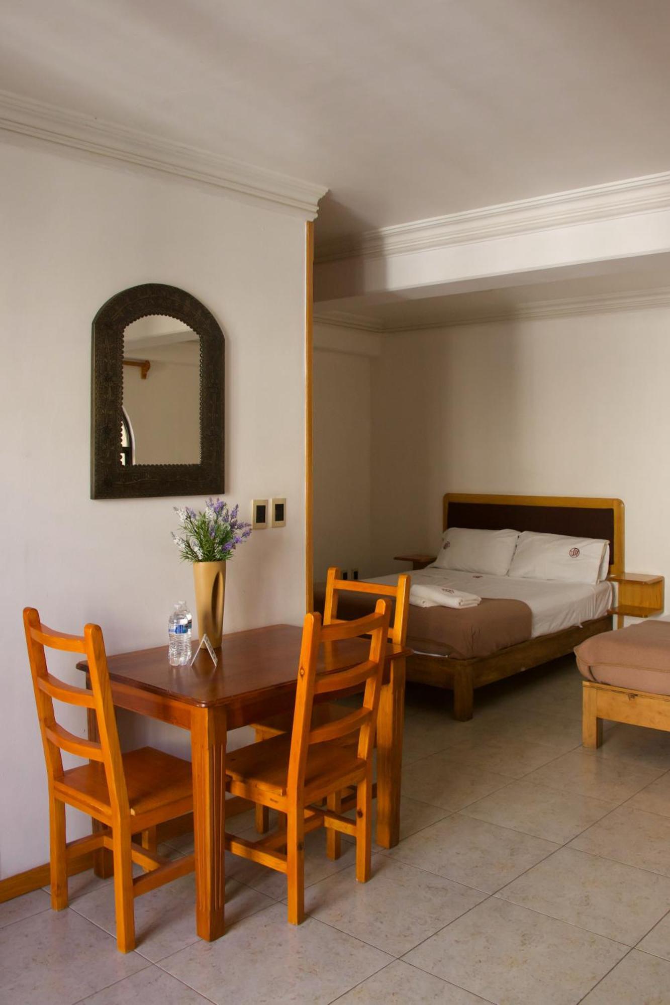 Suites Sevilla Пуебла Екстериор снимка